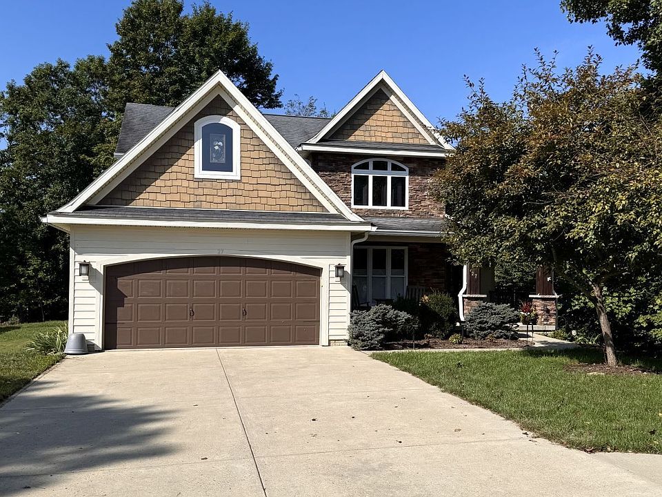 1st image of 27 Walnut Ct