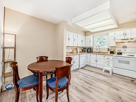 5th image of 9323 Morinville Dr