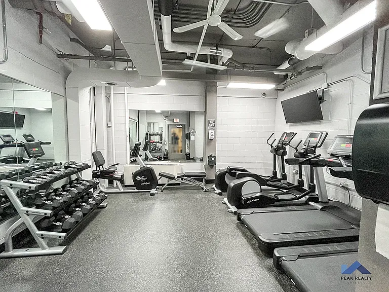 1850 N Clark St #2207 — Photo 17