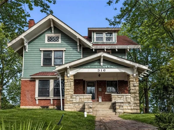 316 E Doniphan St, Liberty, MO 64068