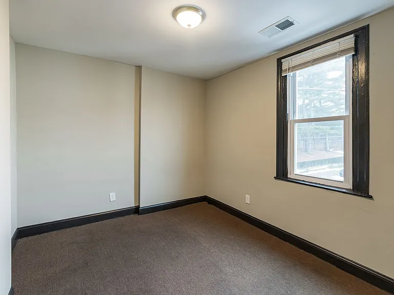 5700 N 20th Street — Photo 9