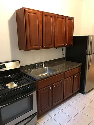 Rented by Flatiron Real Estate Advisors LLC | media 21