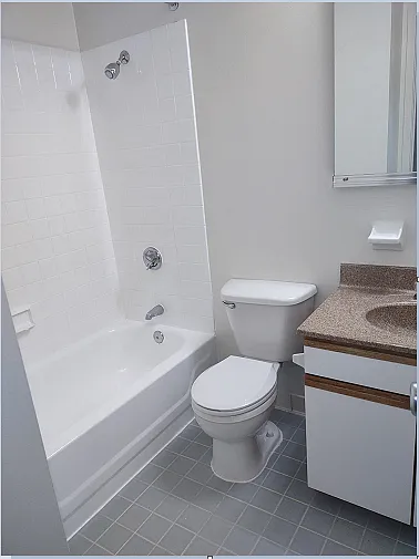 Marlboro Classic Apt & Redwood Square — Photo 76