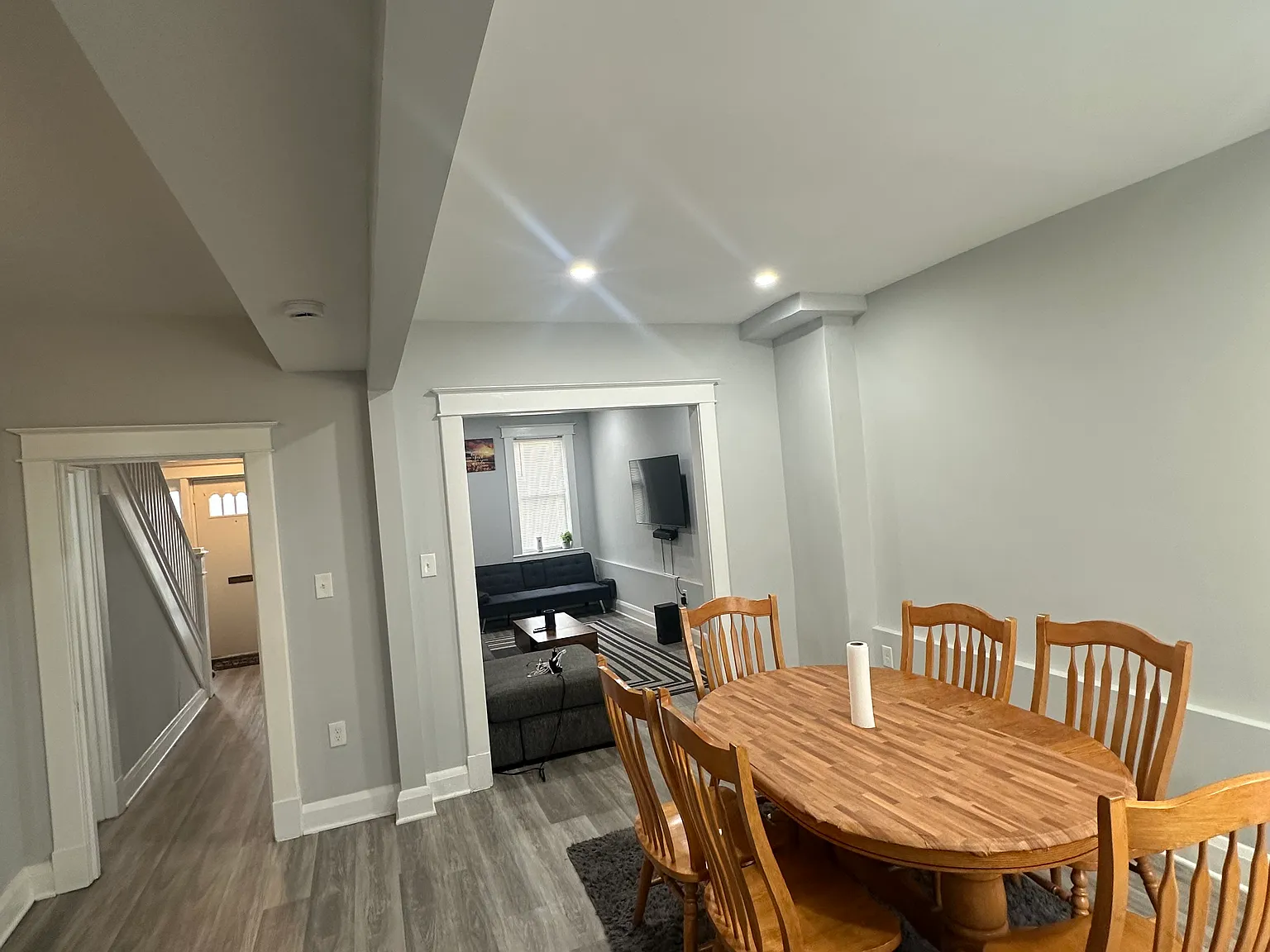 3 bed, 1268 sqft, $2,000 — Photo 2