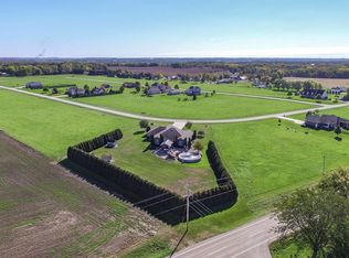 2446 N 4210th Rd, Sheridan, IL 60551