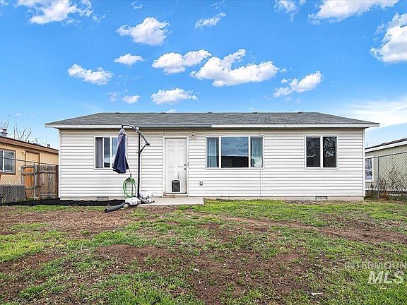 4th image of 2610 Grouse Dr