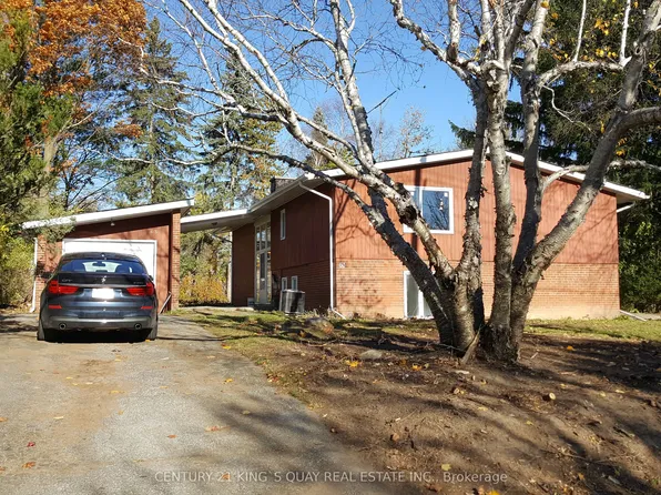 63 Banbury Rd, Toronto, ON M3B 2K9