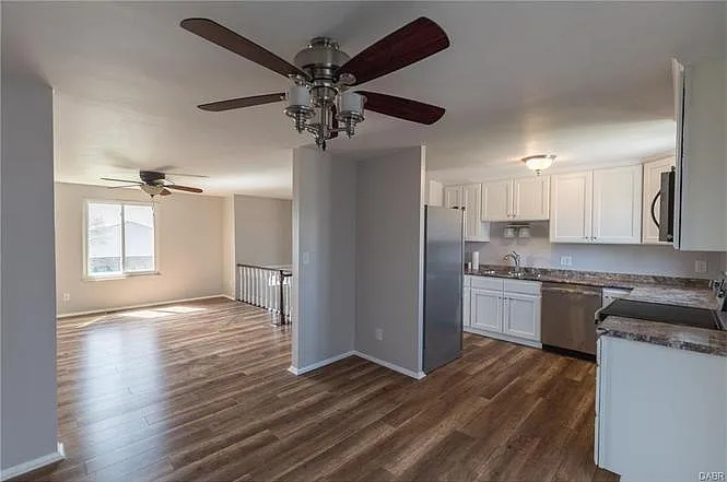 3 bed, 1.5 bath, 1508 sqft, $2,400 — Photo 2