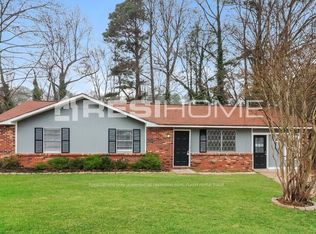 6043 Deerfield Ct, Morrow, GA 30260