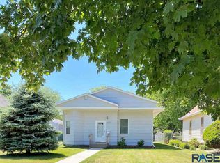 1117 S Duff St, Mitchell, SD 57301