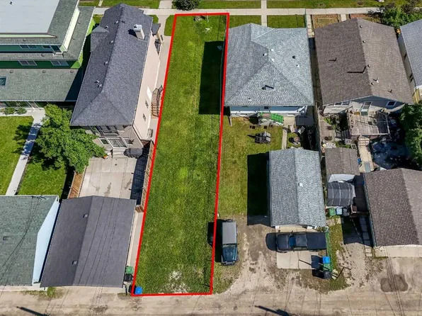 217 20th Ave NW, Calgary, AB T2M 1C3