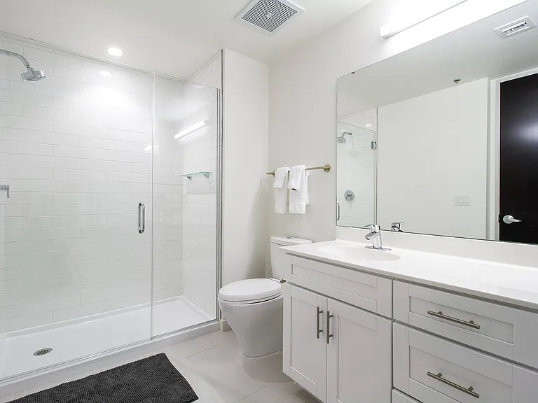 Contemporary Bath