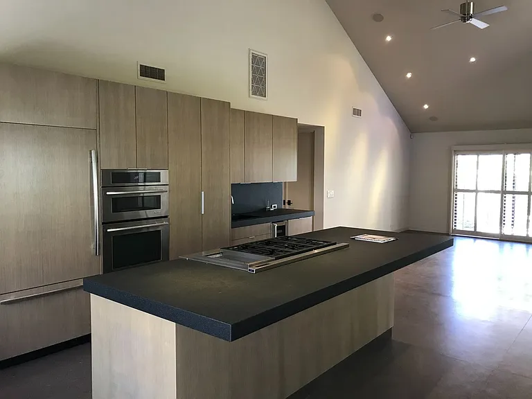 270 W Rumble Rd #D — Photo 3