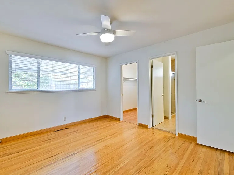 4712 Clarendon Dr — Photo 45