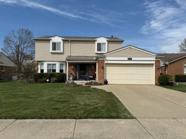 18359 Ash Crk, Macomb, MI 48044