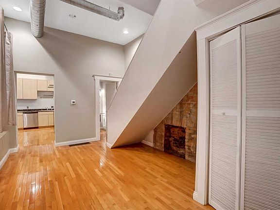 5th image of 112 E 13th St Unit 5