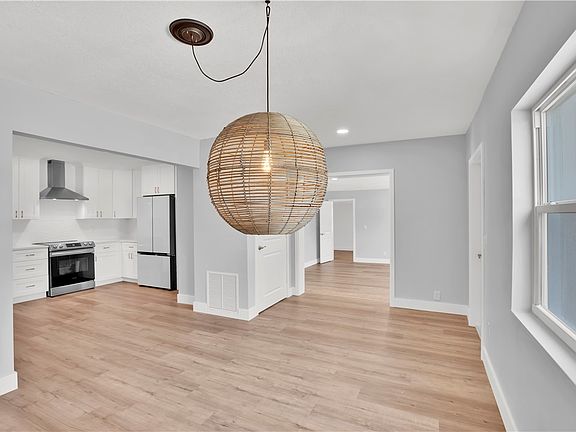 4th image of 2326 Bonita Ave