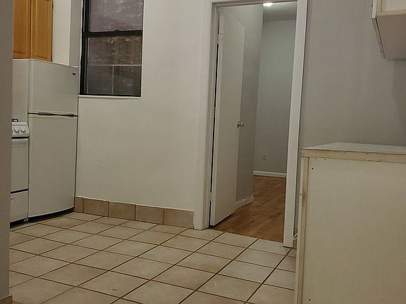 4th image of 172 W 81st St APT 1