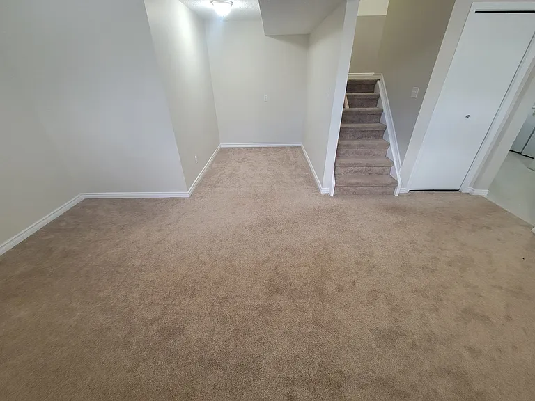 8006 15a Ave NW — Photo 21