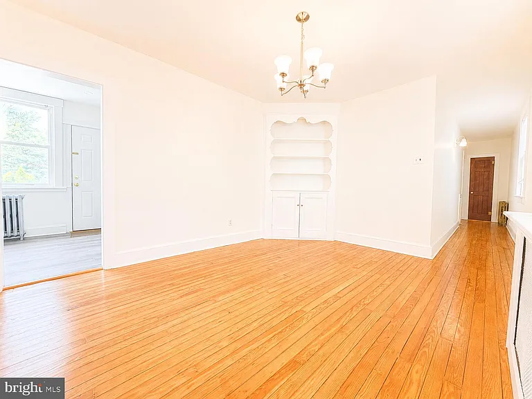 522 E Main St #B — Photo 13
