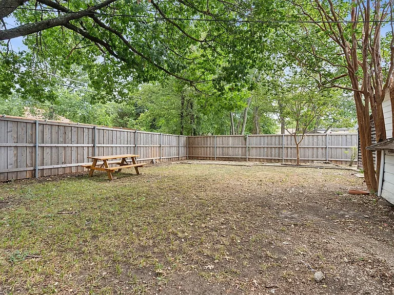 6132 Victor St — Photo 31