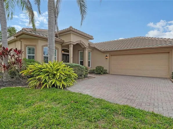 5272 Highbury Cir, Sarasota, FL 34238