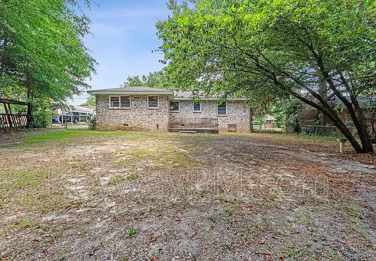 3301 Westmont Dr — Photo 18
