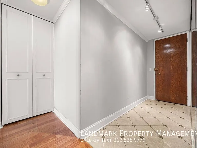 6033 N Sheridan Rd #35D — Photo 24