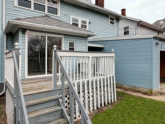 2nd image of 733 N Broadway St