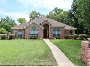 139 Westline Rd, Wake Village, TX 75501