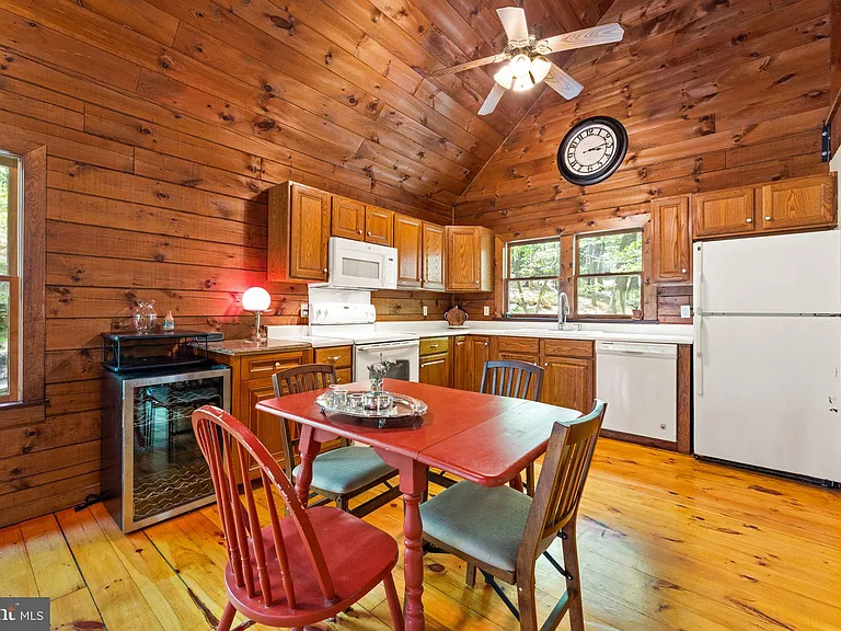 1850 Ridge Rd — Photo 15