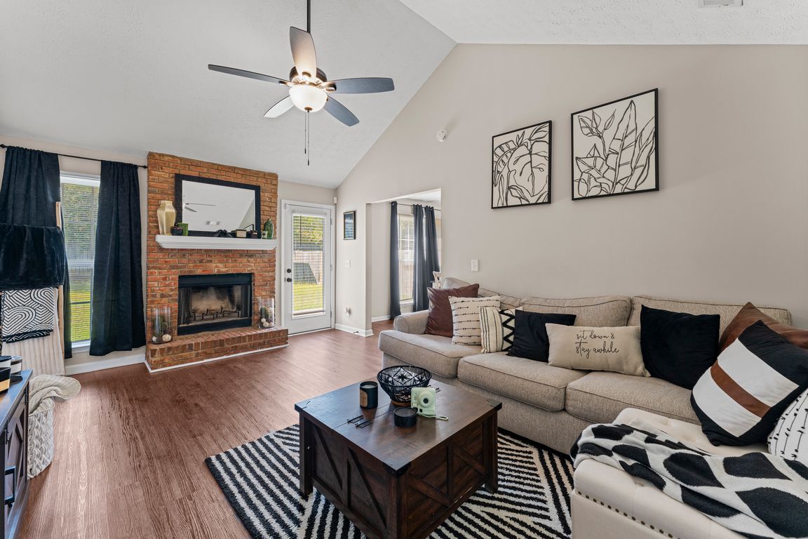 next background image