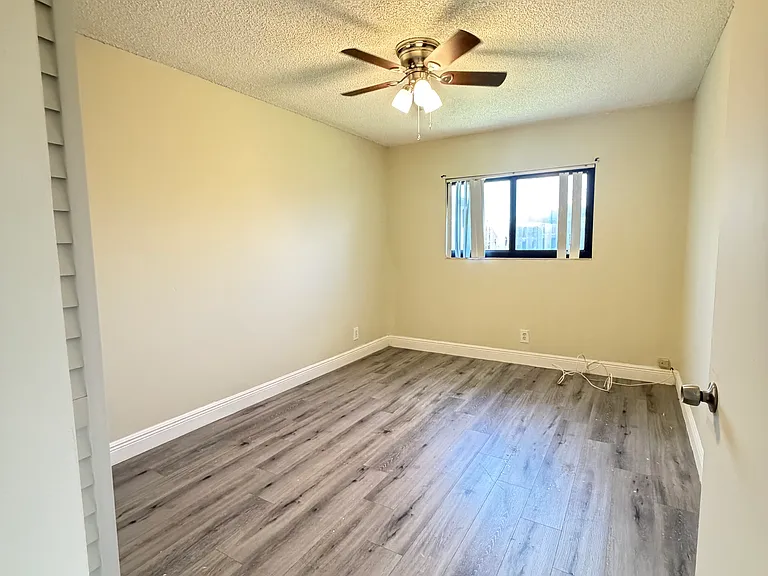 2032 SW 81st Way — Photo 9