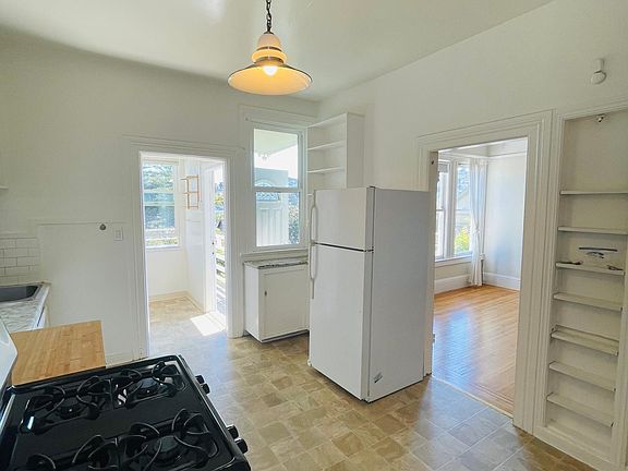 3rd image of 477 Alvarado St