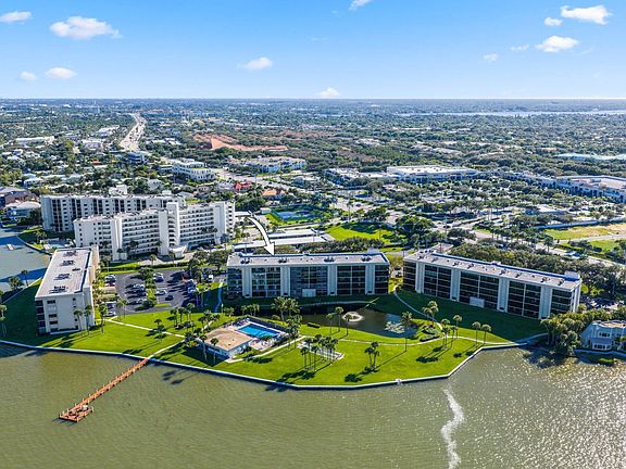 2nd image of 200 Intracoastal Pl APT 206