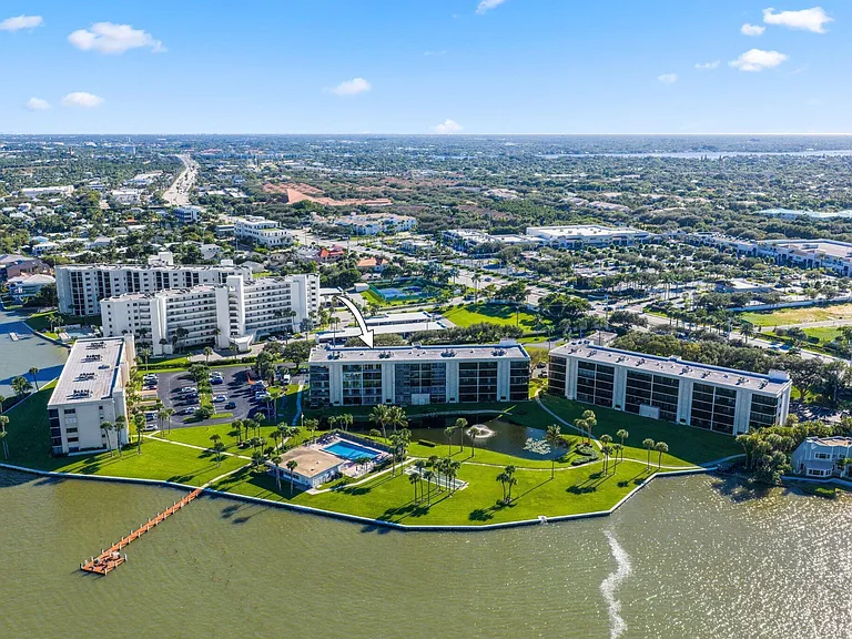 200 Intracoastal Pl #206 — Photo 2