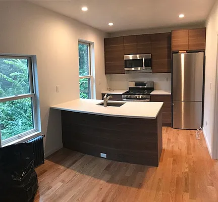 Rented by Alexander Bilu, LREB | media 1