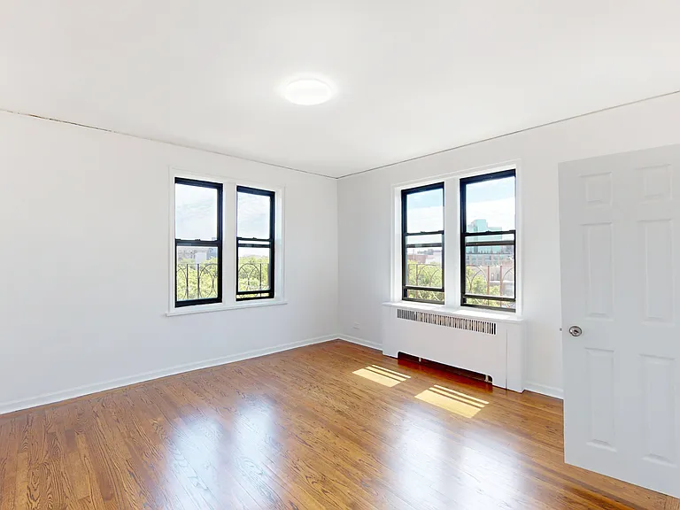 30-06 29th St #6F — Photo 15