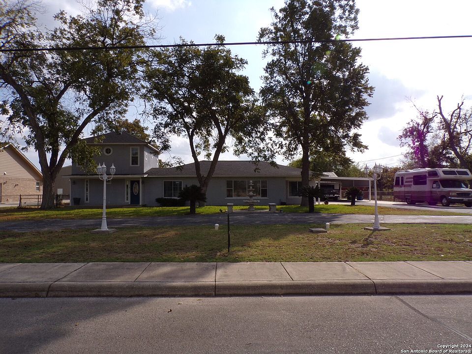 1st image of 214 GLENOAK DR