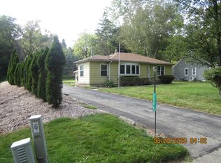 2395 Thornapple River Dr SE, Grand Rapids, MI 49546