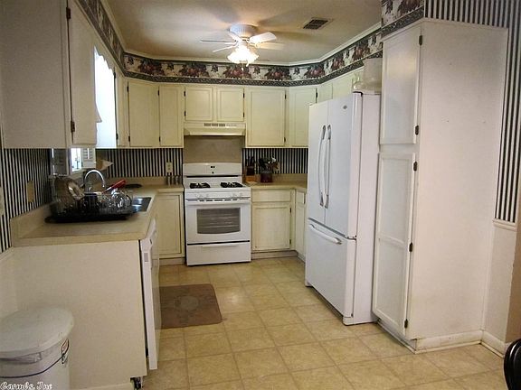 4th image of 112 Lukes Country Ln