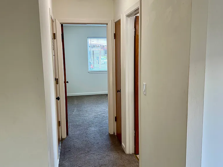 548 Vera Ave #1 — Photo 9