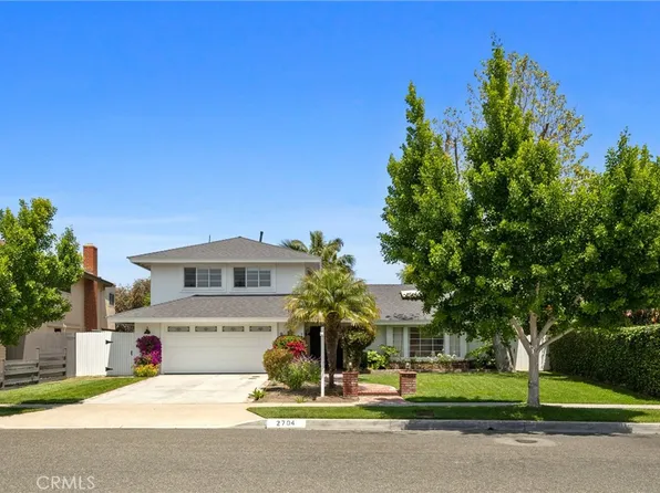 2704 Albatross Dr, Costa Mesa, CA 92626