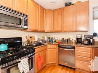 4018 N Albany Ave #B-3, Chicago, IL 60618