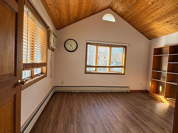 5th image of 444 Prospect Street