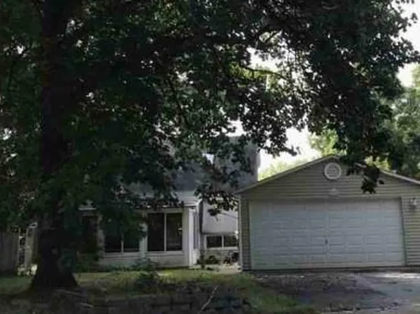 2776 Dawnview Dr, Florissant, MO 63031