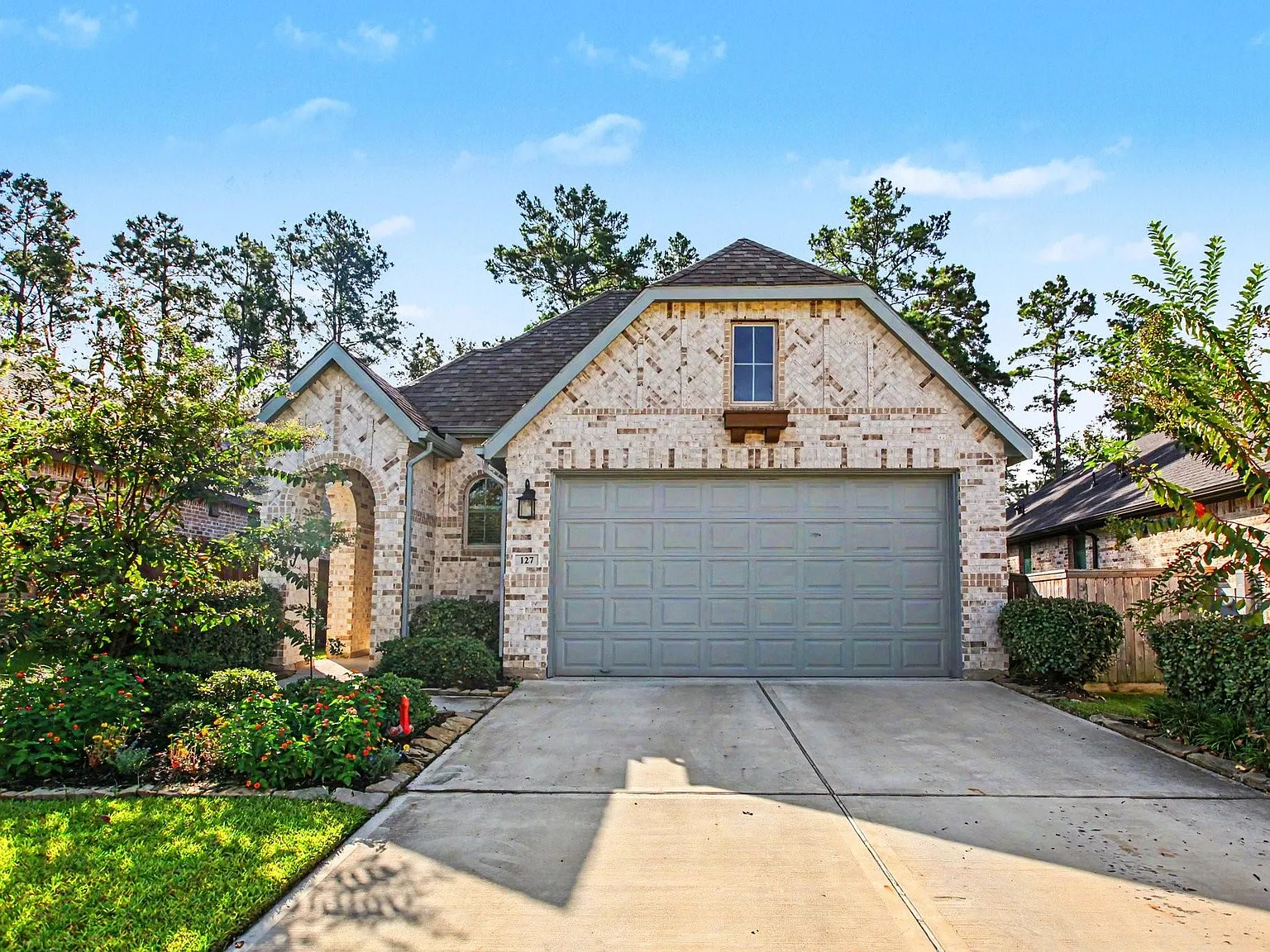 3 bed, 2.0 bath, 1600 sqft, $2,750 — Photo 1