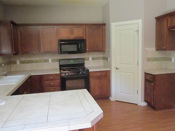 2nd image of 4114 NE 35th Ave