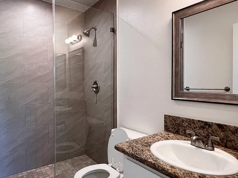 1350 N Cambridge St #14 — Photo 12