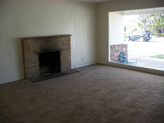 3rd image of 218 E 39th Ave